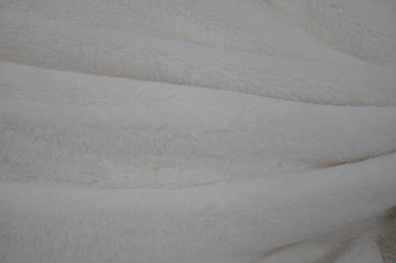 Faux-Kaninchen-Plüsch-Polyester 100% 150cm CW oder justierbares