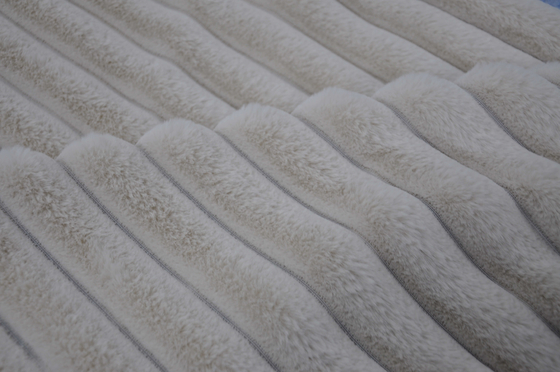Gekerbter Kaninchen-Pelz 100Polyester 150cm CW oder justierbares