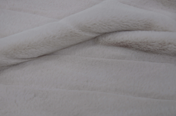 Faux-Kaninchen-Plüsch-Polyester 100% 150cm CW oder justierbares