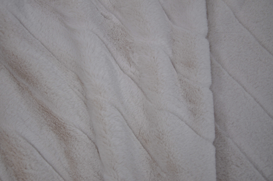 Faux-Kaninchen-Plüsch-Polyester 100% 150cm CW oder justierbares