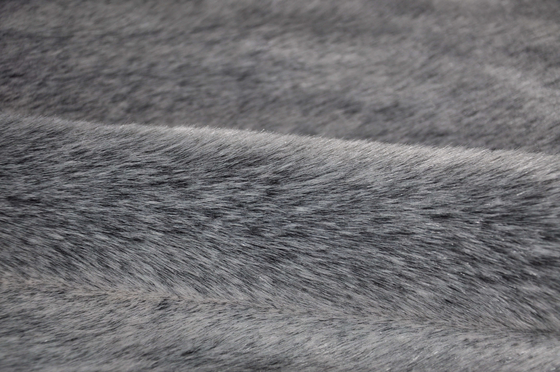 Schwarzer 150cm Fox-Plüsch durch das Yard-lange acrylsauerhaar