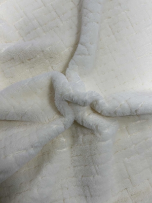 Künstliches Kaninchenhaar 100% Polyester 150cm CW oder verstellbar