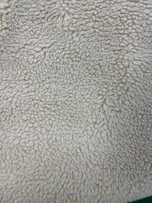 100% Polyester aus Falsch-Sherpa Stoff 150cm CW oder verstellbar 500gm