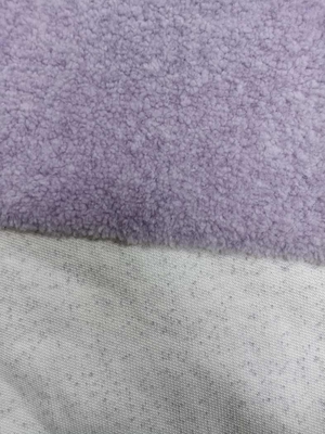 Purpurfarbene Strickstoffe sind weich und komfortabel 550 Gramm