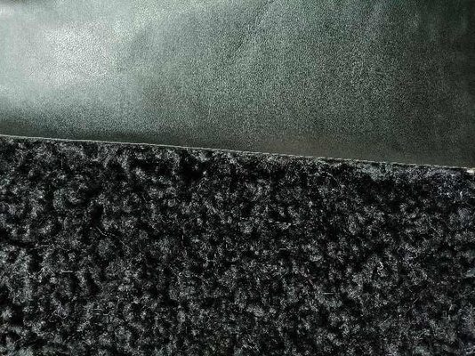 Schwarze, lockige Lammwolle aus Verbundleder&amp;870gm
